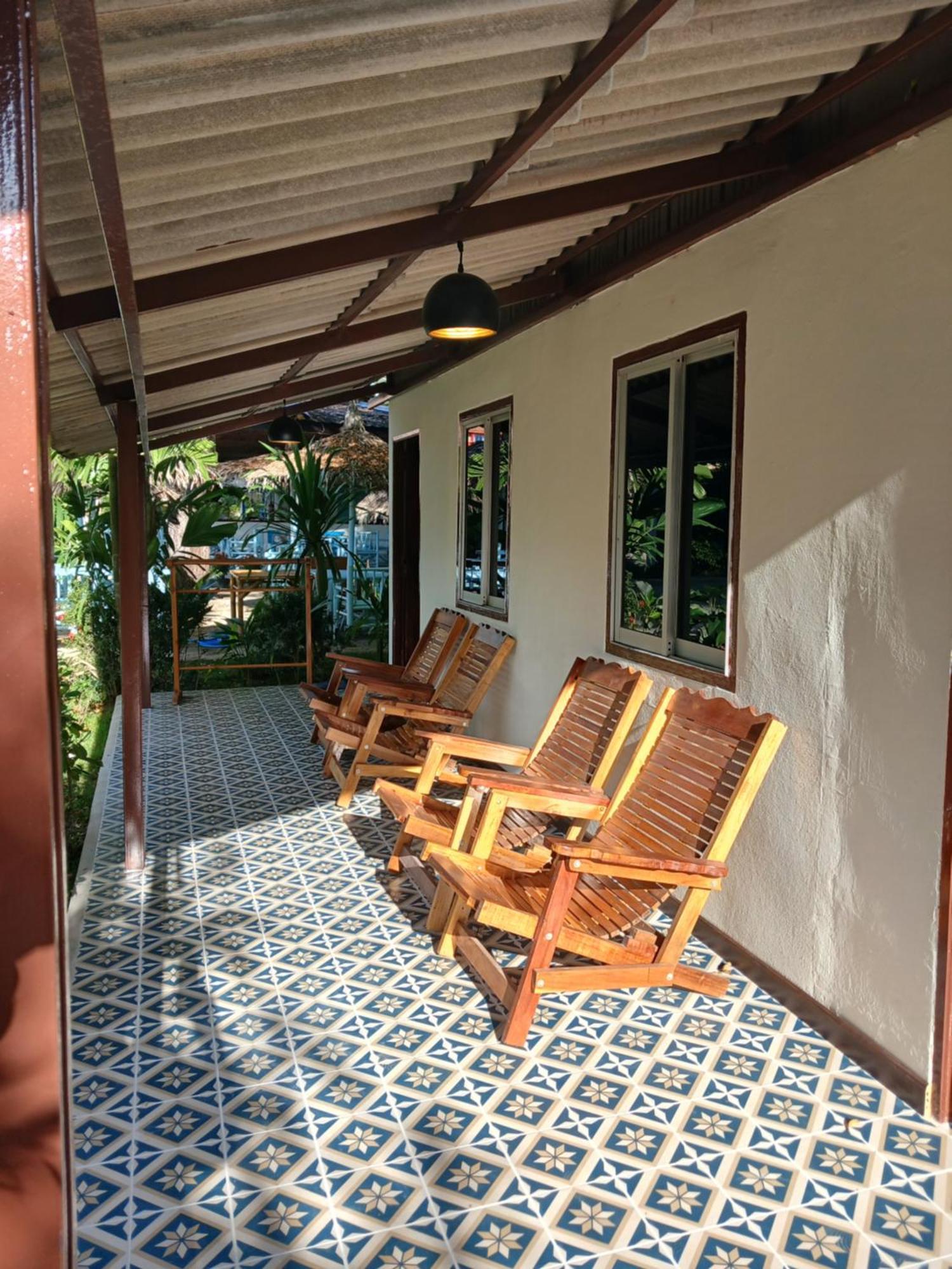 The Blue Gecko Hotel Ko Lanta Exterior foto